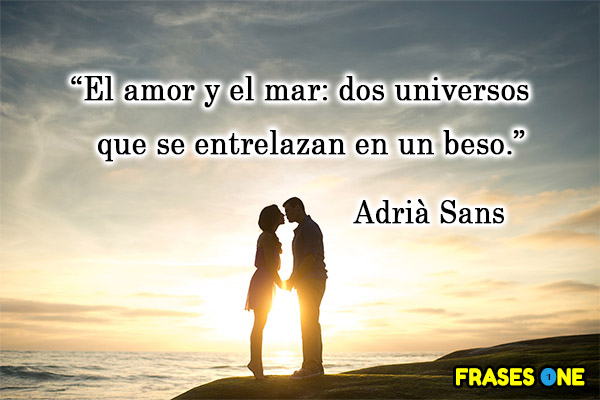 El amor y el mar: dos universos que se entrelazan en un beso. Adrià Sans.